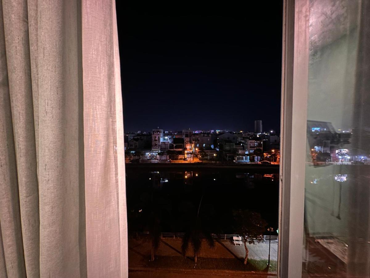 芹苴 Mid Night酒店 外观 照片