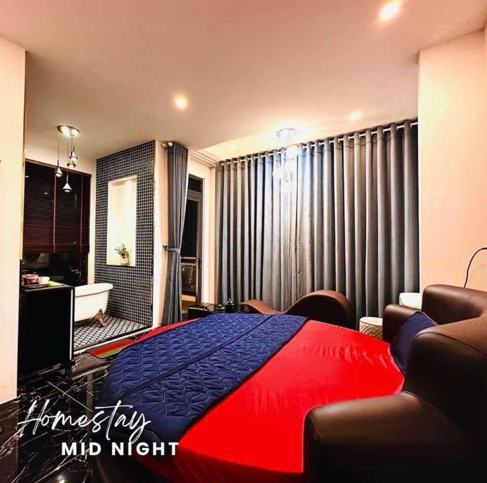 芹苴 Mid Night酒店 外观 照片